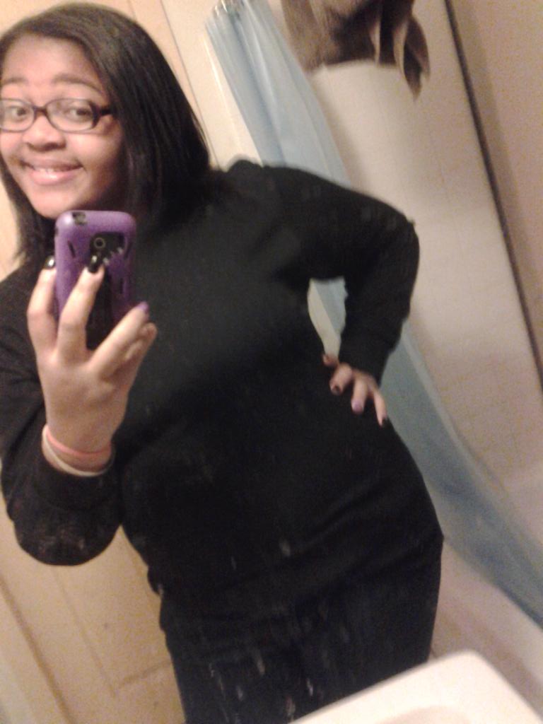 gm Twitter, pics of me last night. had fun with my friends yesterday.
