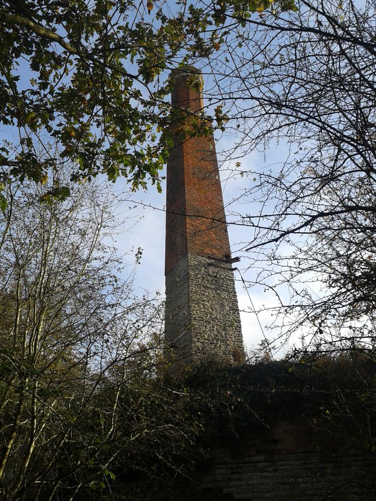 Rob_Salisbury's tweet photo. Great #enginehouse on #dramway #Bristol. Hopefully it won't be forgotten. This should be a real tourist attraction. http://t.co/vyQMhAxwCx