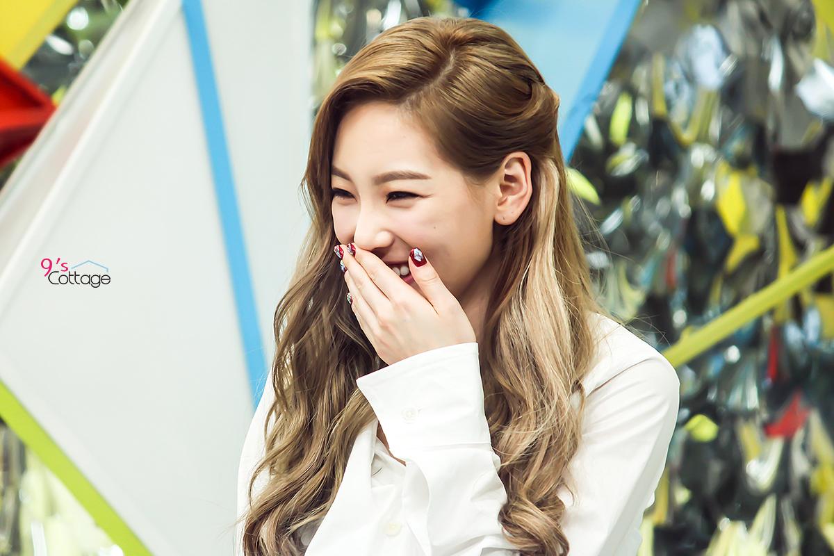 GirlsCottage's tweet photo. 140918 Taeyeon @ Mnet Open Studio (2) http://t.co/P1uBGWFJCe http://t.co/D5cLSKvuLQ http://t.co/swkgsyHPPw http://t.co/0P8ZEgTwgr