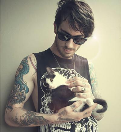 TravisSquared's tweet image. This is annoying...but I am new so RT