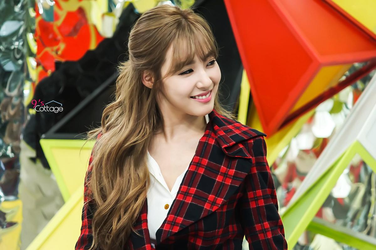GirlsCottage's tweet photo. 140918 Tiffany @ Mnet Open Studio (2) http://t.co/Ks3EbVRUr4 http://t.co/i2N6zK0Exm http://t.co/fguq5MZho6 http://t.co/vA7CasYe5c