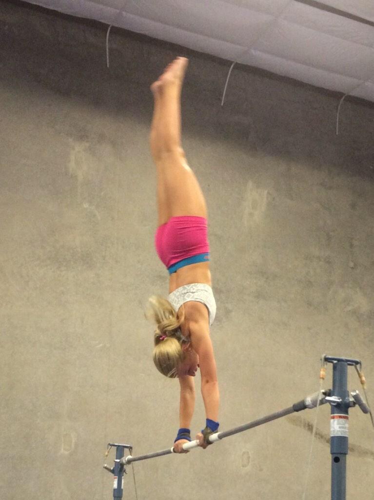 TexasTechGym's tweet photo. Because being upside down is better #techgymnastics #aintnosissy http://t.co/2Mkw4SKHbA