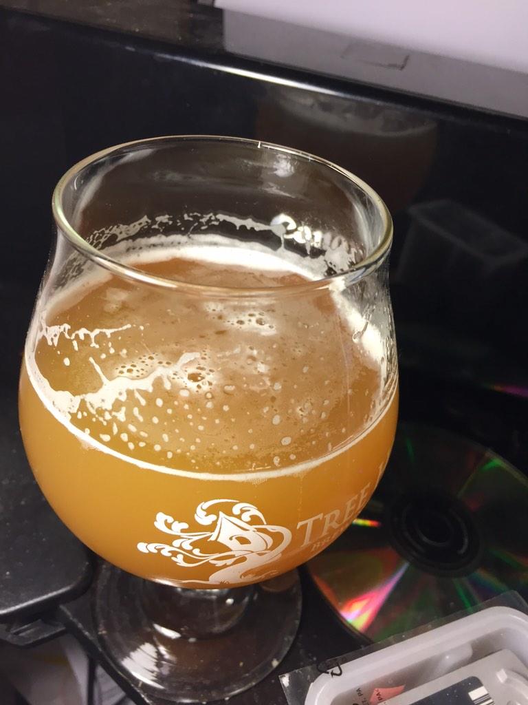 Champ186's tweet photo. Enjoying some @TreeHouseBrewCo julius while getting some work done. #julius #knlywaytowork http://t.co/7Ogib8Cskx