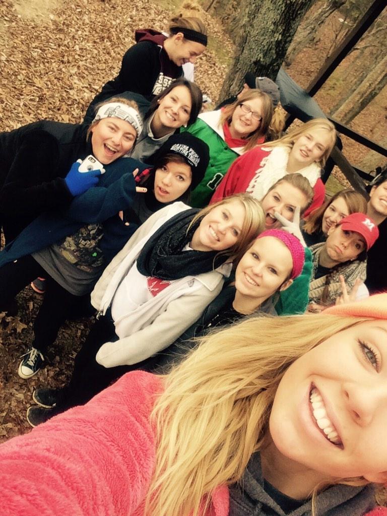 SamanthaBriggs_'s tweet photo. Fall weekend was so great! I love you guys!ππ #FallWeekend2014 http://t.co/9md1mesvSB