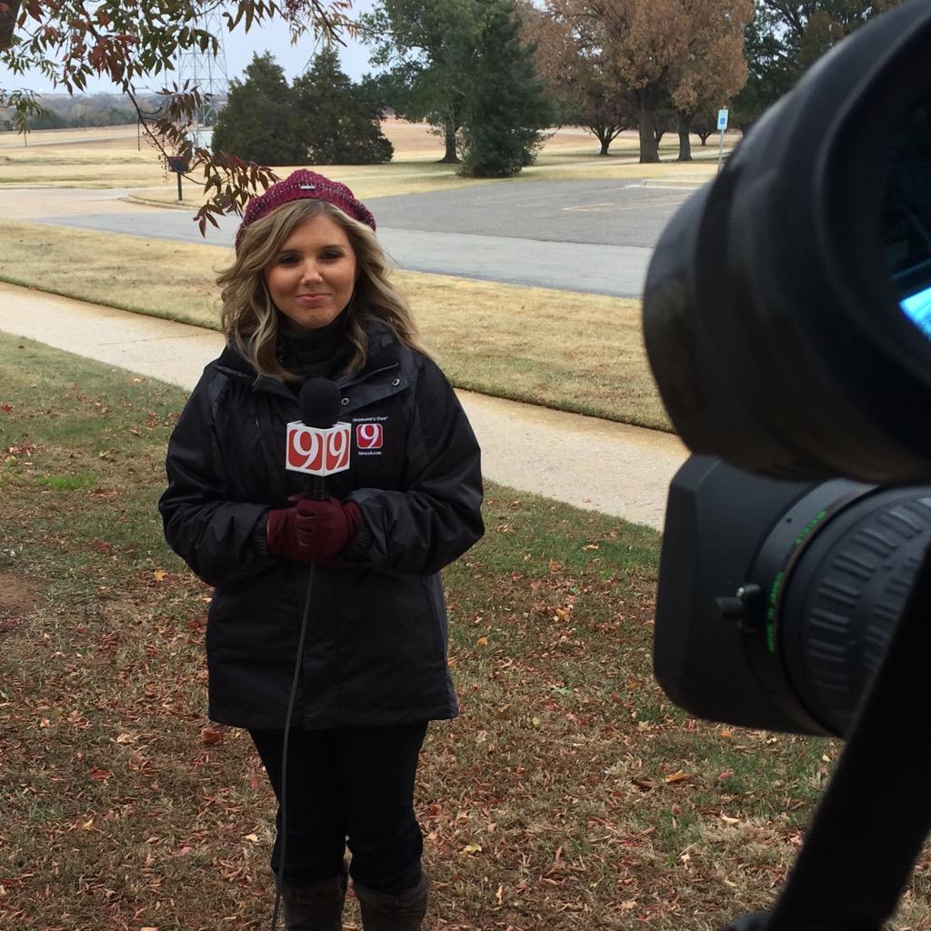 ProducerPepper_'s tweet photo. @NEWS9 @themahler @tornadopayne @CassieHeiter @LaceySwope #WeatherSquad http://t.co/gSFdoU0nea