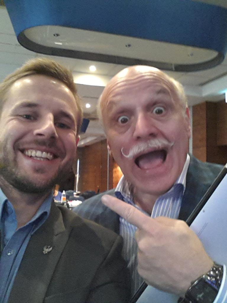 PeteKnowHow's tweet image. #publishabook WOW and here is The Guy that everyone talks about #celebritynews @PPPolus @gerryrobert #expert #celebs