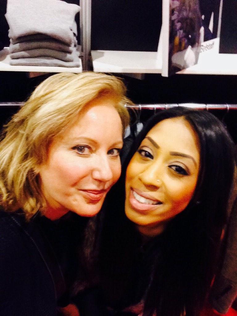 TeneikaStyle's tweet photo. Look who I found at the #GentsExpo The gorgeous Anne Mroczkowski! Always the best part of the news! @anneMRocInc http://t.co/rMTu0hUlkB