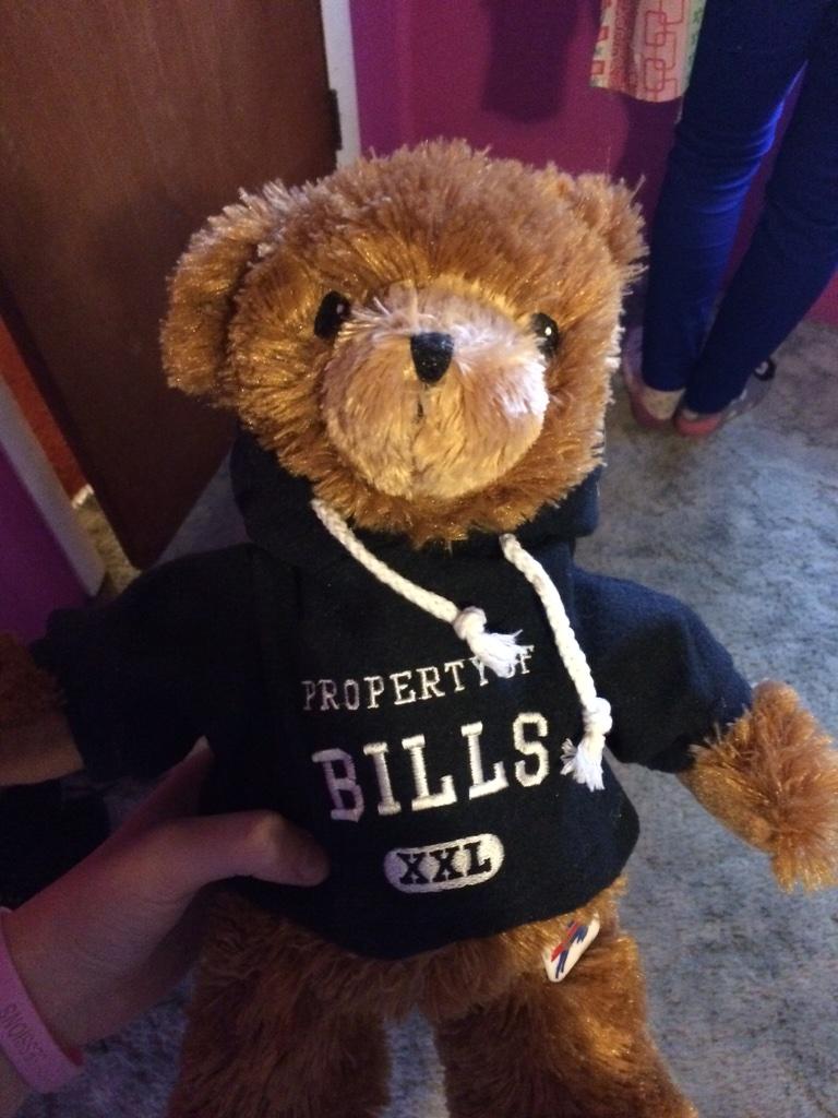 TIPBuffalo's tweet image. I brought my bear for the show!! Don't forget yours!(Reppin' the Buffalo Bills lol) 🐻 #TeamInspire