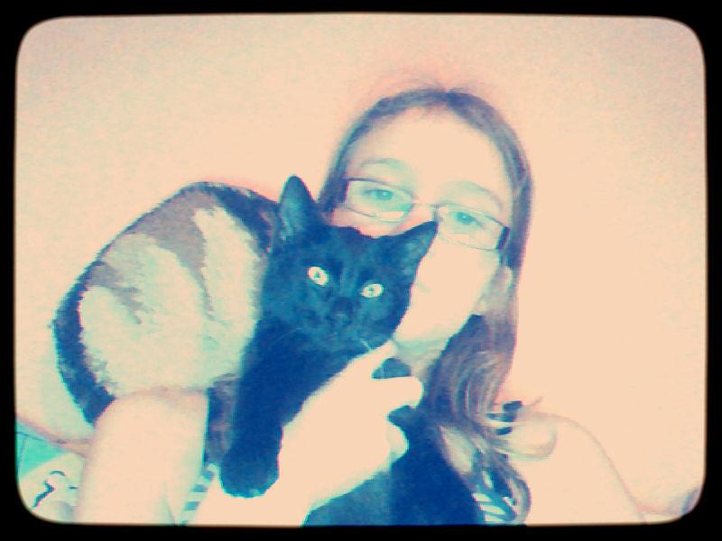candy_meli's tweet photo. i'm and cat http://t.co/hzxaBAwmp6