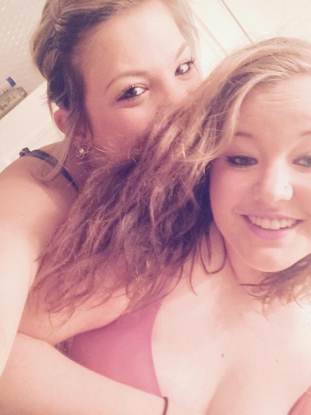 JessbearLeeann's tweet photo. This girl is my ride or die I love her to death and nobody can take my best friends place❤️ @k_prewett http://t.co/aNjVHs9w29