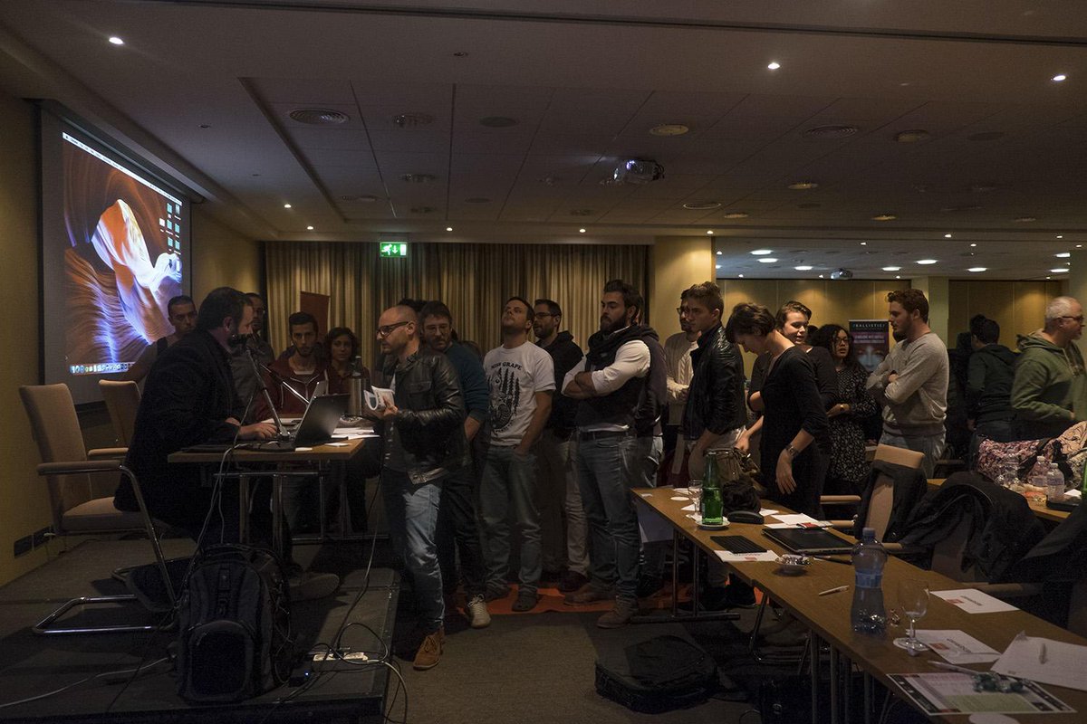 eoloperfido's tweet photo. Always nice to give a speech @CreativeProShow Very nice folks overthere. #photography #fotografia #creativeproshow http://t.co/nCQYX6Jnkg