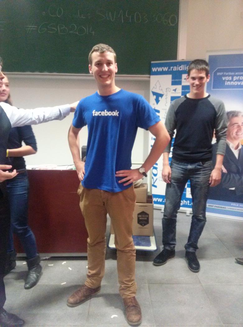 isislat's tweet photo. Mark Zukerberg en direct du #SWGrenoble ! ;) #gsb2014 http://t.co/8FWyDNVXvs