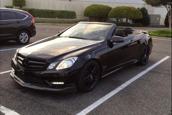 CarSwapMe's tweet image. Glossy blacked out Mercedes 😎😵