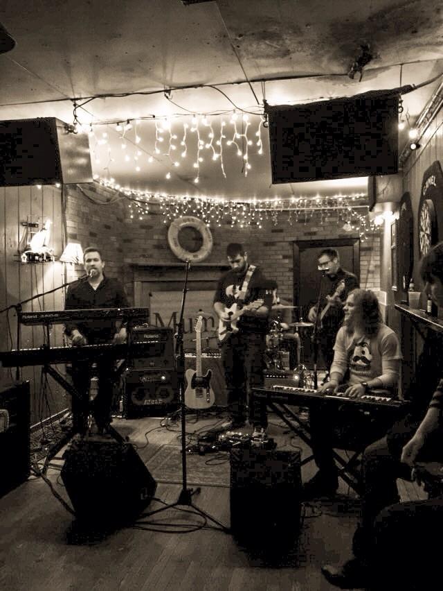 SingleEngineRec's tweet image. And the @timkaye band at last night's #SingleEngineRecords showcase in #Baltimore: