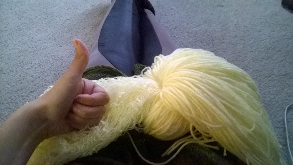 TermarielTheElf's tweet photo. Working on unraveling yarn. @MerikaLo makes it look was but I'm getting there! http://t.co/cMf4yqGxF2