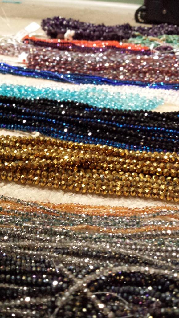 SnyderFallon's tweet image. What to make# jewelrymakingtime