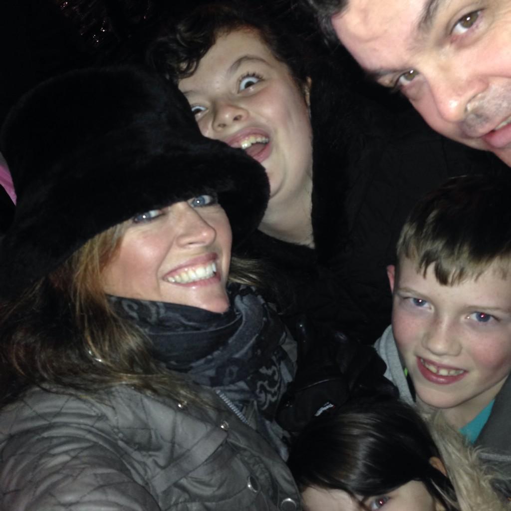 #glasgowxmas #glasgowloveschristmas Switch on @cosmopolitanbigband are amazing x