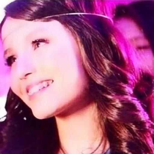 bialopez5's tweet photo. #FelizDiaDasLarináticas 
Sou Larinatica com orgulho 💖🎁💜💈
I Love You @larimanoela http://t.co/frbCyyBSkq