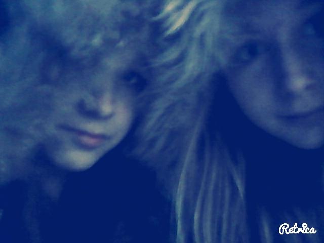 lake_eden's tweet photo. La mieux :  Chloé <3 http://t.co/lrnKDpTFA0
