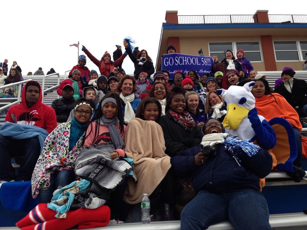 SheelaWebster's tweet photo. History in the making! Go Griffins! @WOISGriffins #TWCFanCam http://t.co/GZPpkO3LPf