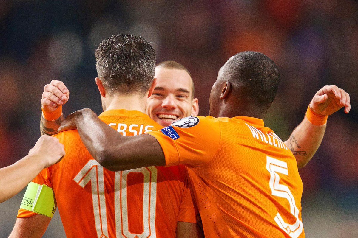 Een oppermachtig Oranje wint de cruciale EK-kwalificatiewedstrijd tegen Letland met 6-0. nu.nl/sport/3930273/…