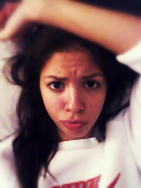 anaisuky's tweet photo. Perdn x la ausncia pero stoy malilla :( y quien quisiera q m mimara no sta aquí... Mil bss a tdos y miil mas para ti http://t.co/1fWYCVOcnJ