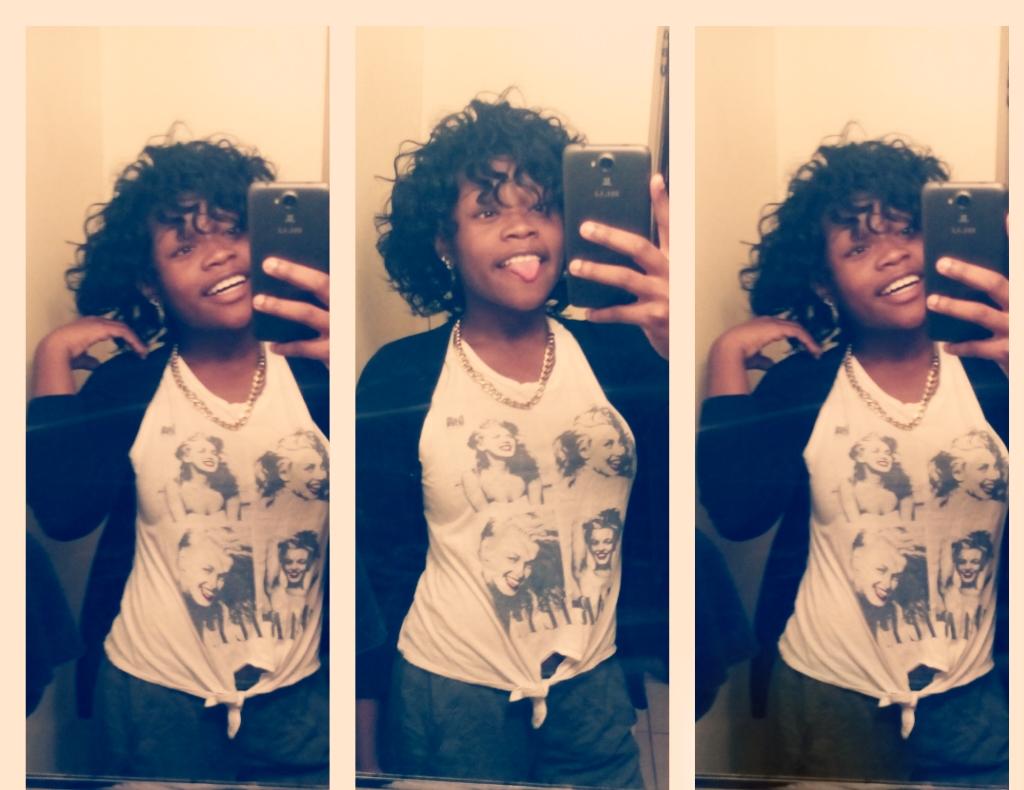 HoesLovePink_'s tweet photo. "@FliirtNextDoor: Quote This With A Bangin Selfie ๐๐๐
๐ฆ
#FineMFs" http://t.co/SLEbVyoo7s