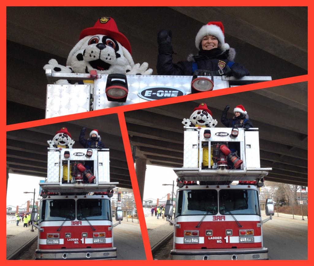 ... And we are ready to roll! <a href="/SaskSantaParade/">Sask. Santa Parade </a> #dresswarm #HolidaySeason #besafe