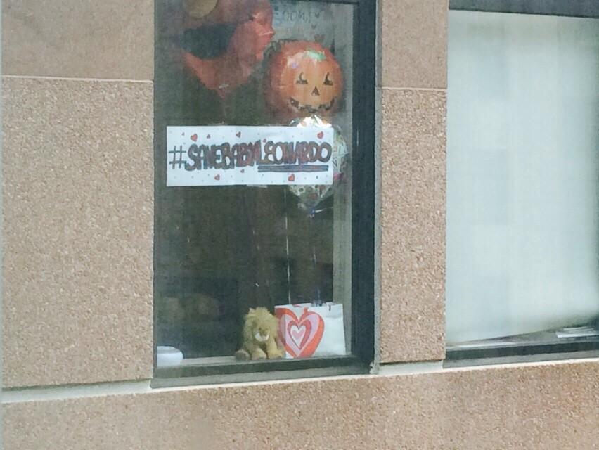 clausilva's tweet photo. “@dolores_melo: @BostonChildrens  #savebabyleonardo http://t.co/OLqziBNl2K”