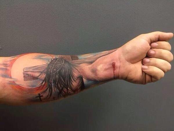 Flawless_Bezzle's tweet photo. “@lilduval: Somebody said this a dope tattoo.....until you got to jack off 😂😭😭 http://t.co/7hCybWnJUi” that shit is hard though