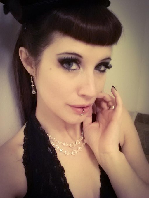 A pic from the other night's party shenanigans.  Three cheers for vintage jazz and elaborate cocktails<a href="/tag/nomakeup"class="tags"><span>#nomakeup</span></a><a href="/tag/nomakeupselfie"class="tags"><span>#nomakeupselfie</span></a><a href="/tag/tittytuesday"class="tags"><span>#tittytuesday</span></a><a href="/tag/titt"class="tags"><span>#titt</span></a>