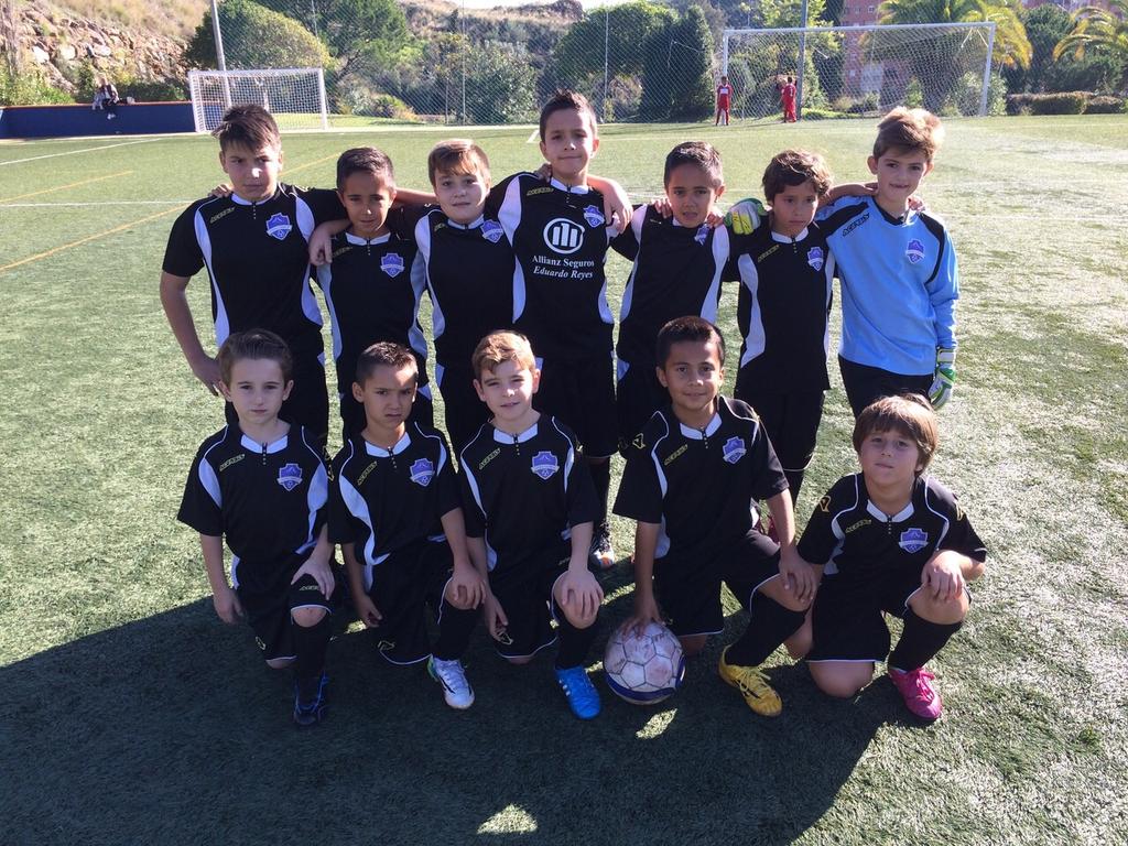 mparaisocf's tweet photo. El Benjamin Local de Carlos y @Nozaroc_10 en su partido en casa ante El Oso! http://t.co/yNOG57B7L1
