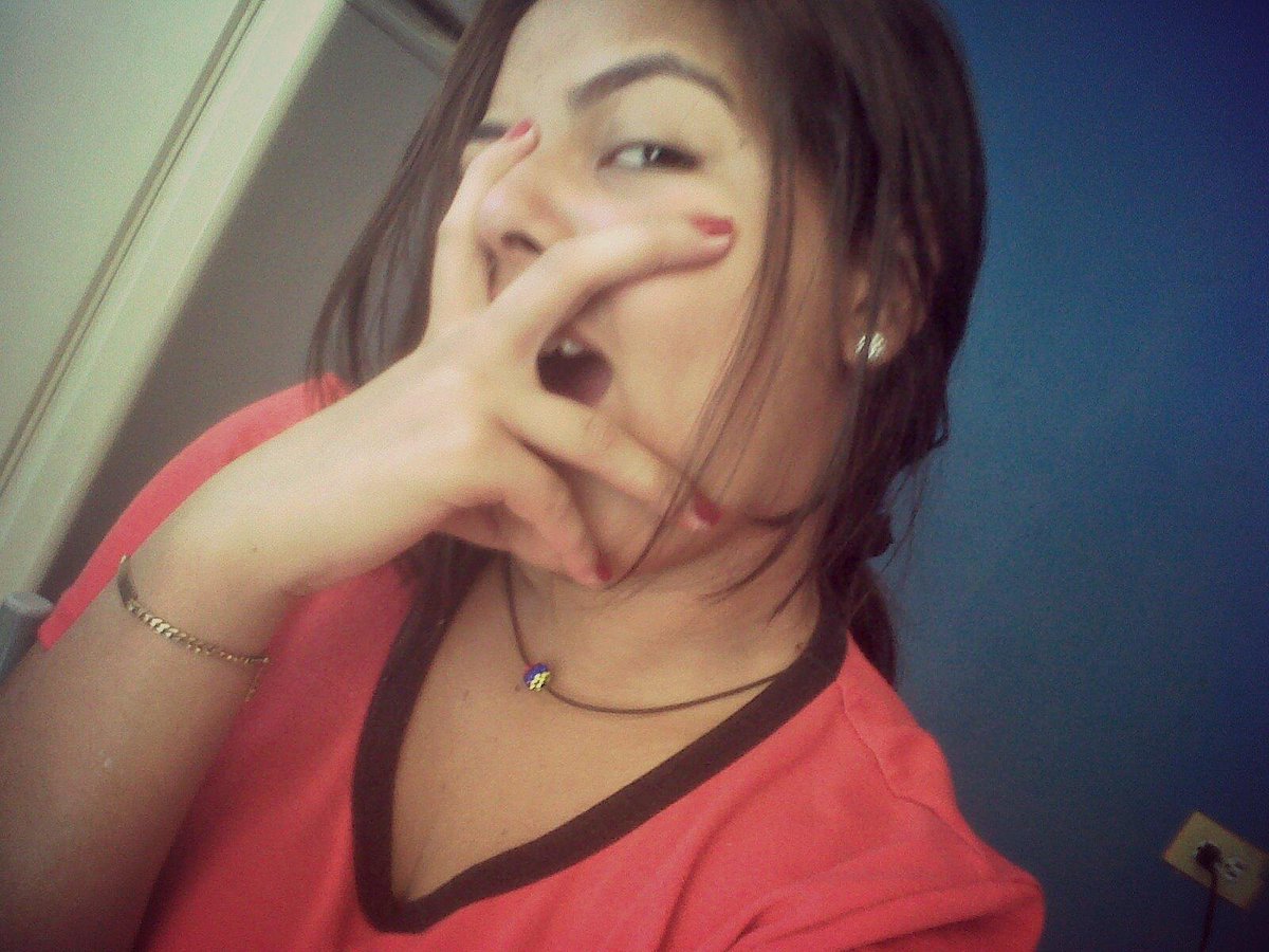 wilne_a's tweet photo. Nunca pueden faltar mis locuras okkk..😍 http://t.co/S5xwucNwNa