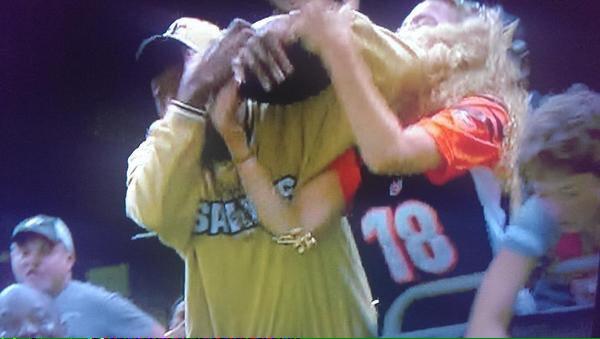 MikeLeopardi's tweet image. #philadelphiaeagles fans are bad?  Least we just go after men