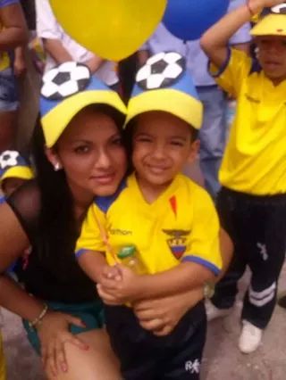 nexi_r's tweet photo. Con mi nenito http://t.co/a1HSnvY09W