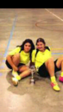 sheilassm3's tweet photo. Mucho animo para mi amiga y compañera! @cristina_mena pronto estaras a topeee! http://t.co/jFGqqIihQn