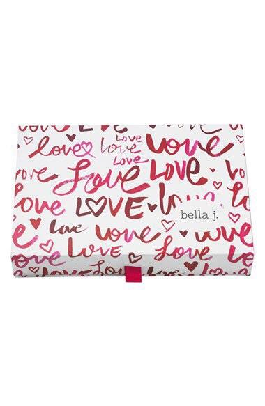 LuxeandtheLady's tweet photo. A #gift so lovely, it's sure to send any heart a flutter- @bellajcandles petite eye, lip &amp; cheek palette @Nordstrom http://t.co/emNZlQlMoi