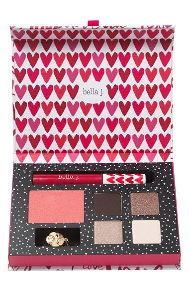 LuxeandtheLady's tweet photo. A #gift so lovely, it's sure to send any heart a flutter- @bellajcandles petite eye, lip &amp; cheek palette @Nordstrom http://t.co/emNZlQlMoi