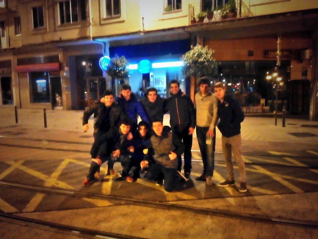 inigoagdv's tweet photo. Buen retorno a Madrid a @pablo11810 . Grandísimo finde de nuevo. #la417 http://t.co/qE8wmQELee