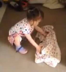 How To Teach Children To Put On a Coat by Themselves dailymontessori.com/self-developme…