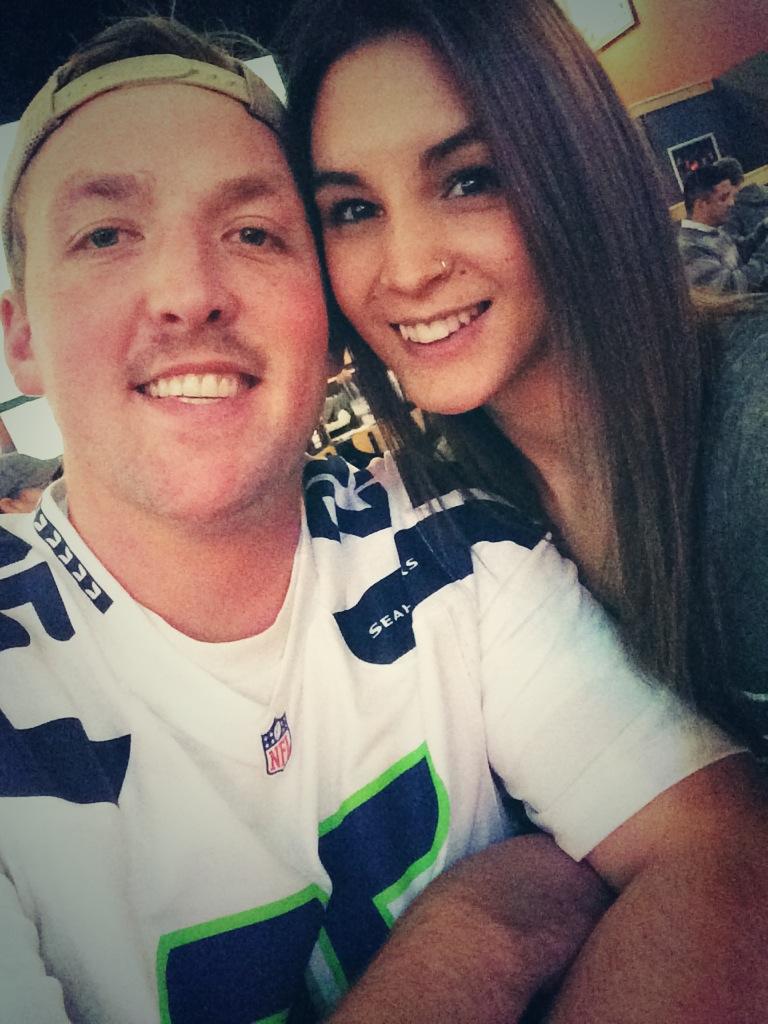BurlisonJordan's tweet photo. BWW with my one and only 💕 @SchaufJeff http://t.co/OLscMSAOfg