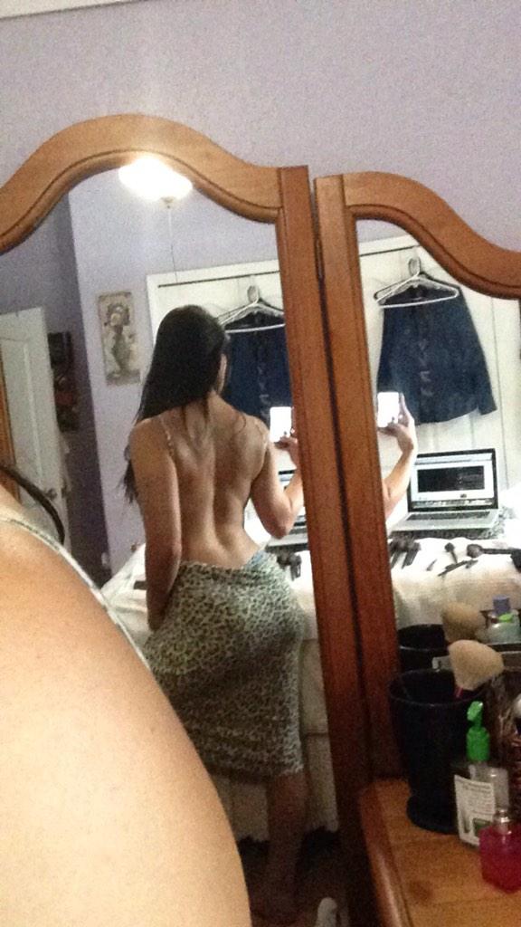 andr3sdelacruz's tweet image. Damn RT @xxoeileenbreezy: well... that was fun. #backwork ;)