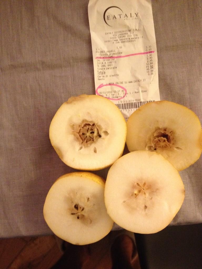 cillino17's tweet photo. @eatalytorino @EatalyIT @oscarfarinetti queste sono le pere williams comprate da voi questa mattina! http://t.co/qTDt2YY1ag