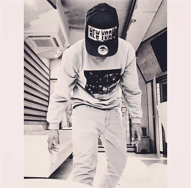 VonteLondon's tweet photo. Artist @DramaBMusic in the @vnteco "Americxn Crewneck" part of the X Collection! #VNTE http://t.co/PXAlts5srE