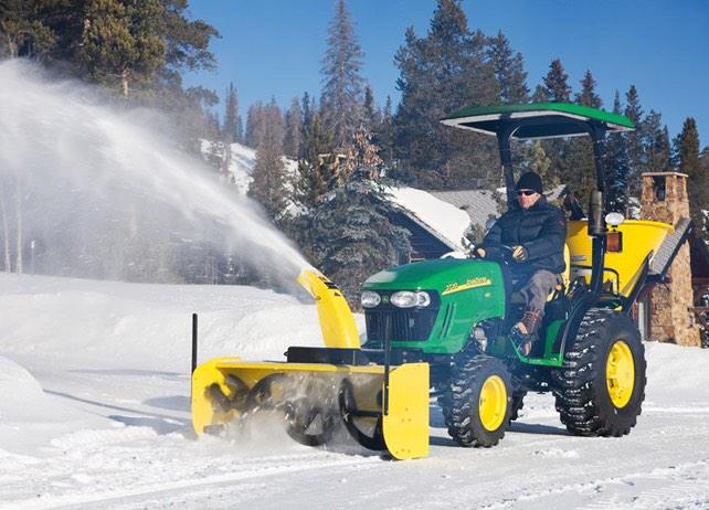 MoatazMady's tweet photo. Our snow blower will keep us safe. I don't know hw will the (N)team survive. Technology rocks #TvsZ #alwayssafe http://t.co/wj5n8OnjLV