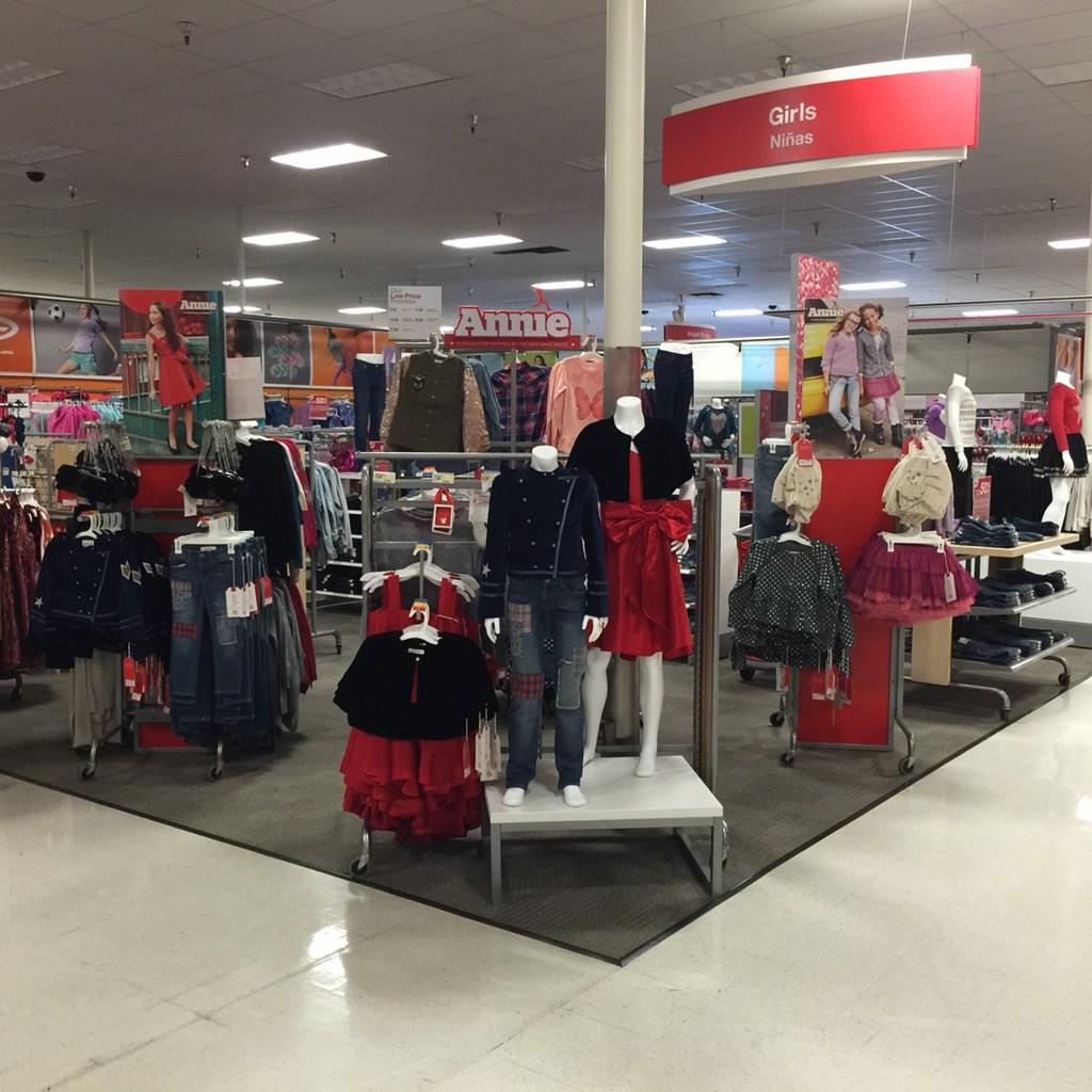 dave331645's tweet photo. Feeling super geeked with all the Target launches today #TomsForTarget #DisneyFrozenatTarget #AnnieforTarget http://t.co/n4vpZsZ1dR
