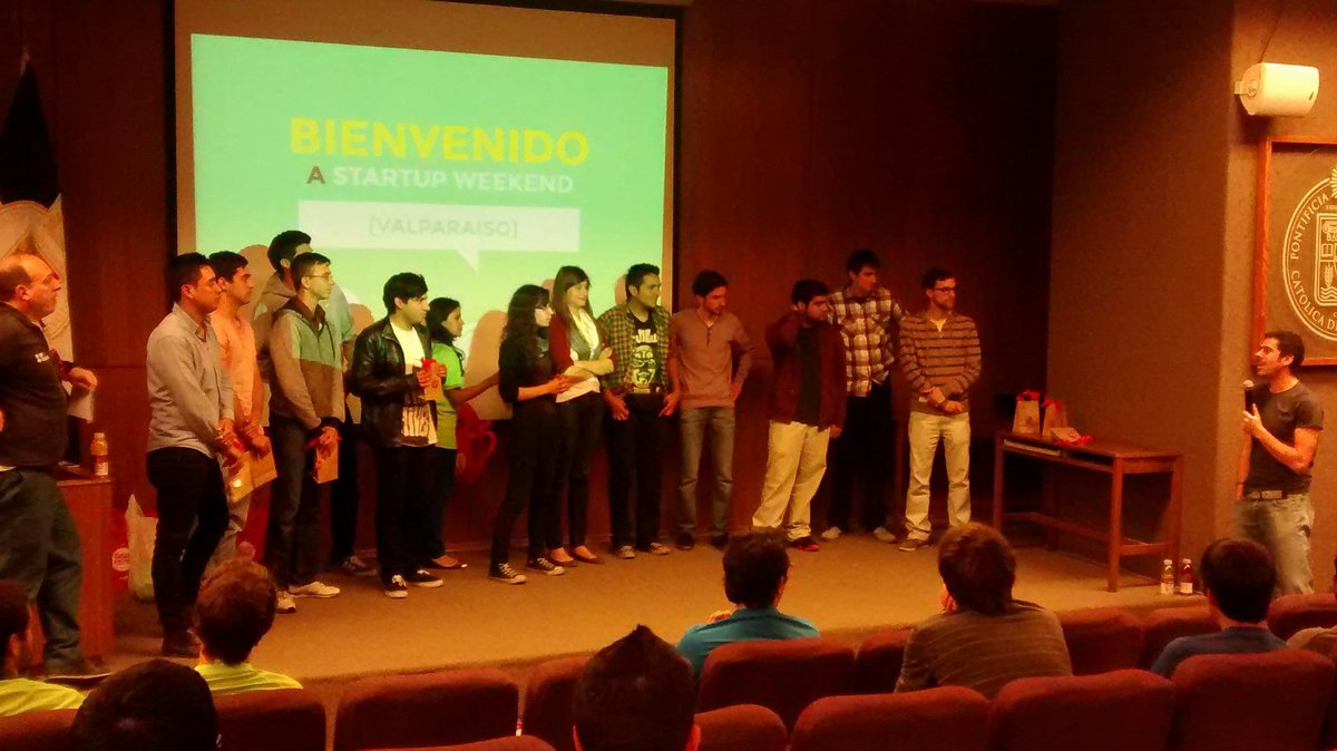 housenovo's tweet photo. Emprendedores @housenovo en los 3 primeros lugares @suwchile SkillSwap, Wilin y UrbanBeat!! Rompiéndola en #swchile http://t.co/8HUpc7z2EJ