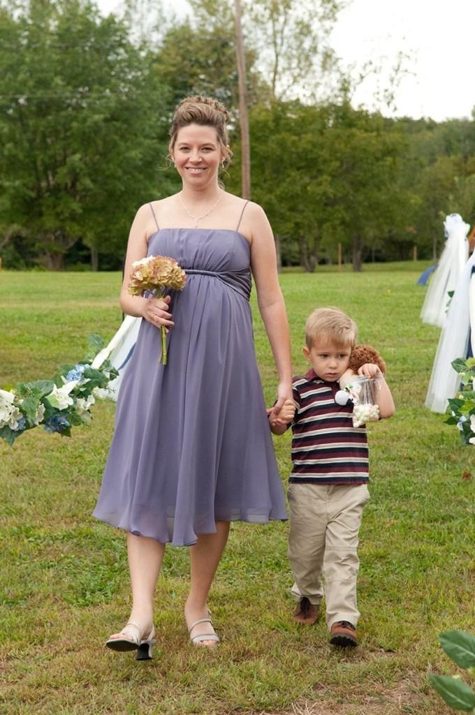 DaveyBighead's tweet photo. It looks like Davey Bighead even does weddings! Haha #cute #toys #plushtoy #kids http://t.co/JPI6kaDccA