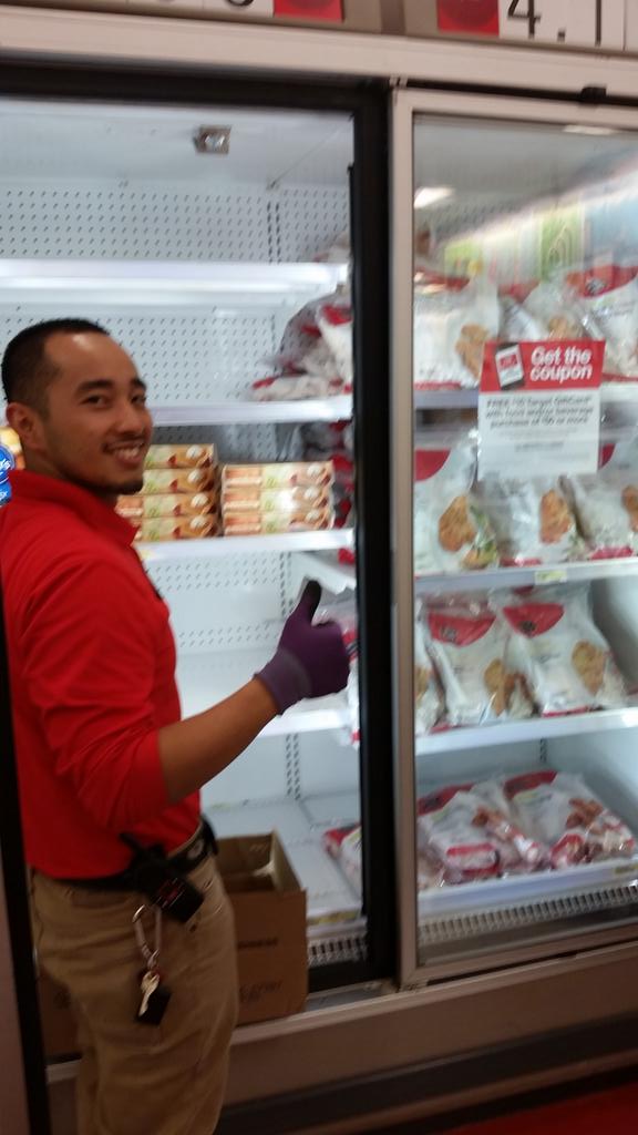 Commemorating Richard successfully setting his very first solo sales planner with a tweet! #DrivingSales #10for50food