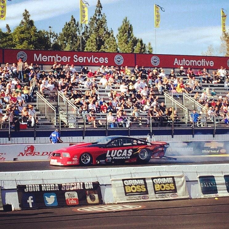 MiketheCarGuy1's tweet photo. John M and the fastest mod-motor Mustang in racing! @AccufabRacing #NHRAFinals @NHRA http://t.co/6CEbZ62emG
